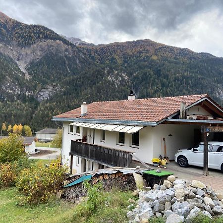 Ferienwohnung Im Herzen Graubuendens Surava Luaran gambar